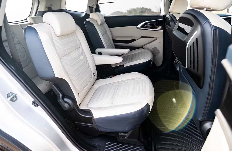 It has AC vents in all three rows, ventilated seats, sunshade curtains and air purifier.