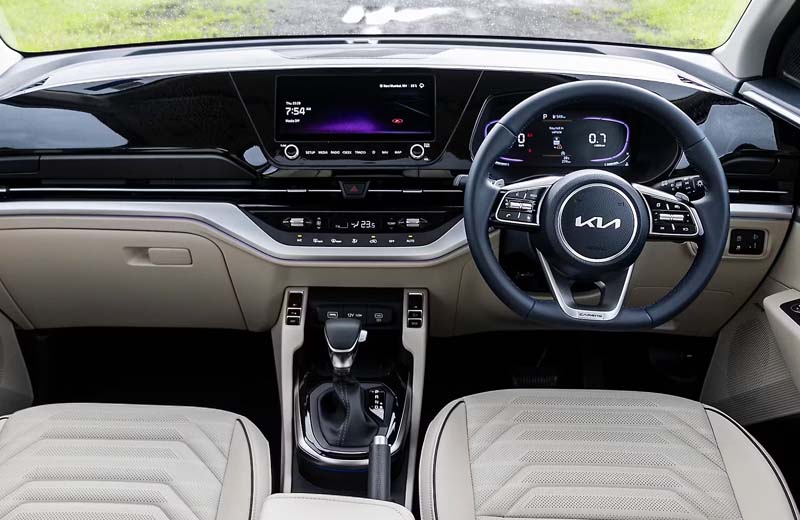 10.25-inch display with connected tech and ambient lighting.