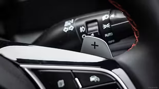 The DCT with paddle shifters offers smooth gearshifts.